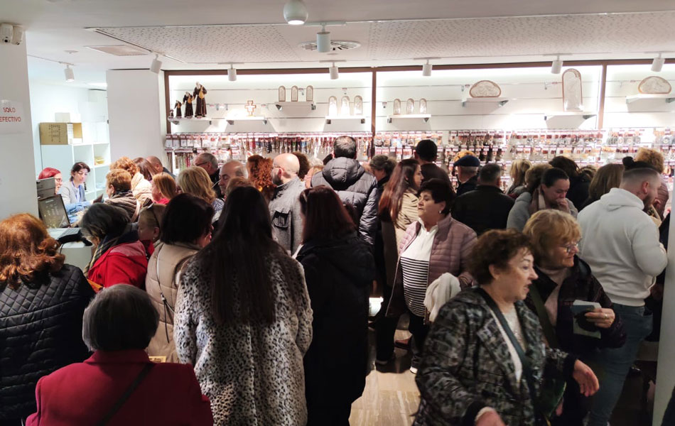 Jornadas desbordantes junto a la tumba del Beato Leopoldo.